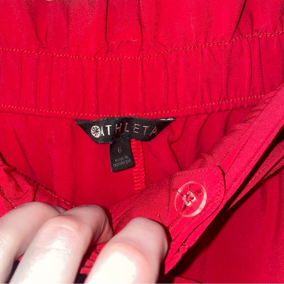 Athleta Skyline II Short Paperbag Waist Red Size 6 - Picture 2 of 3